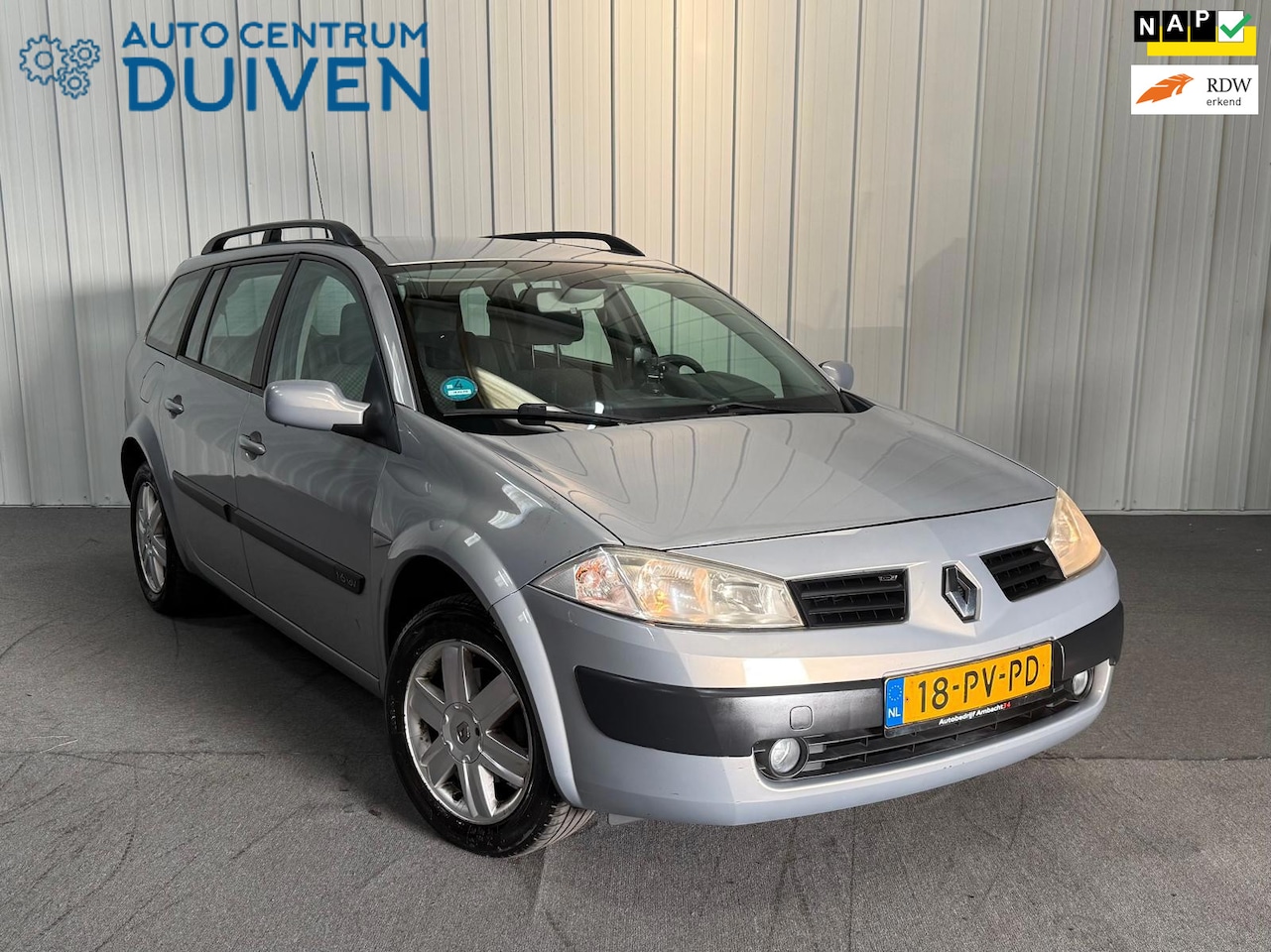 Renault Mégane Grand Tour - 1.6-16V | Nieuw APK | Navigatie | Trekhaak - AutoWereld.nl