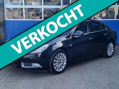 Opel Insignia - 1.6 T Cosmo / Trekhaak / ECC / Parkeersensoren / Stoelverwarming / Elektr. stoel met memor