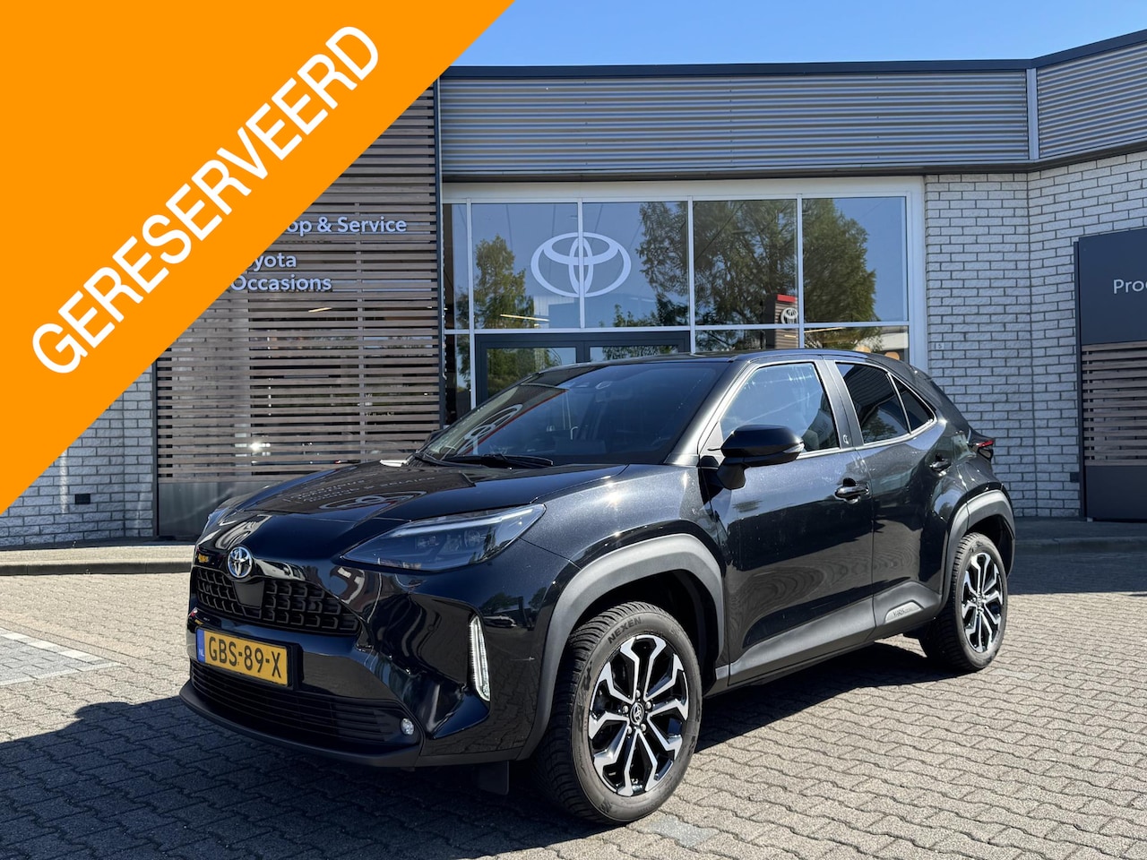 Toyota Yaris Cross - 1.5 HYBRID DYNAMIC STOEL/STUUR-VERW DODEHOEK PARK-SENSOREN APPLE/ANDROID KEYLESS CLIMA CAM - AutoWereld.nl