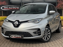 Renault Zoe - R135 Intens 52 kWh | Koop Accu | Trekhaak | Navigatie | Cruise Control | Achteruitrijcamer