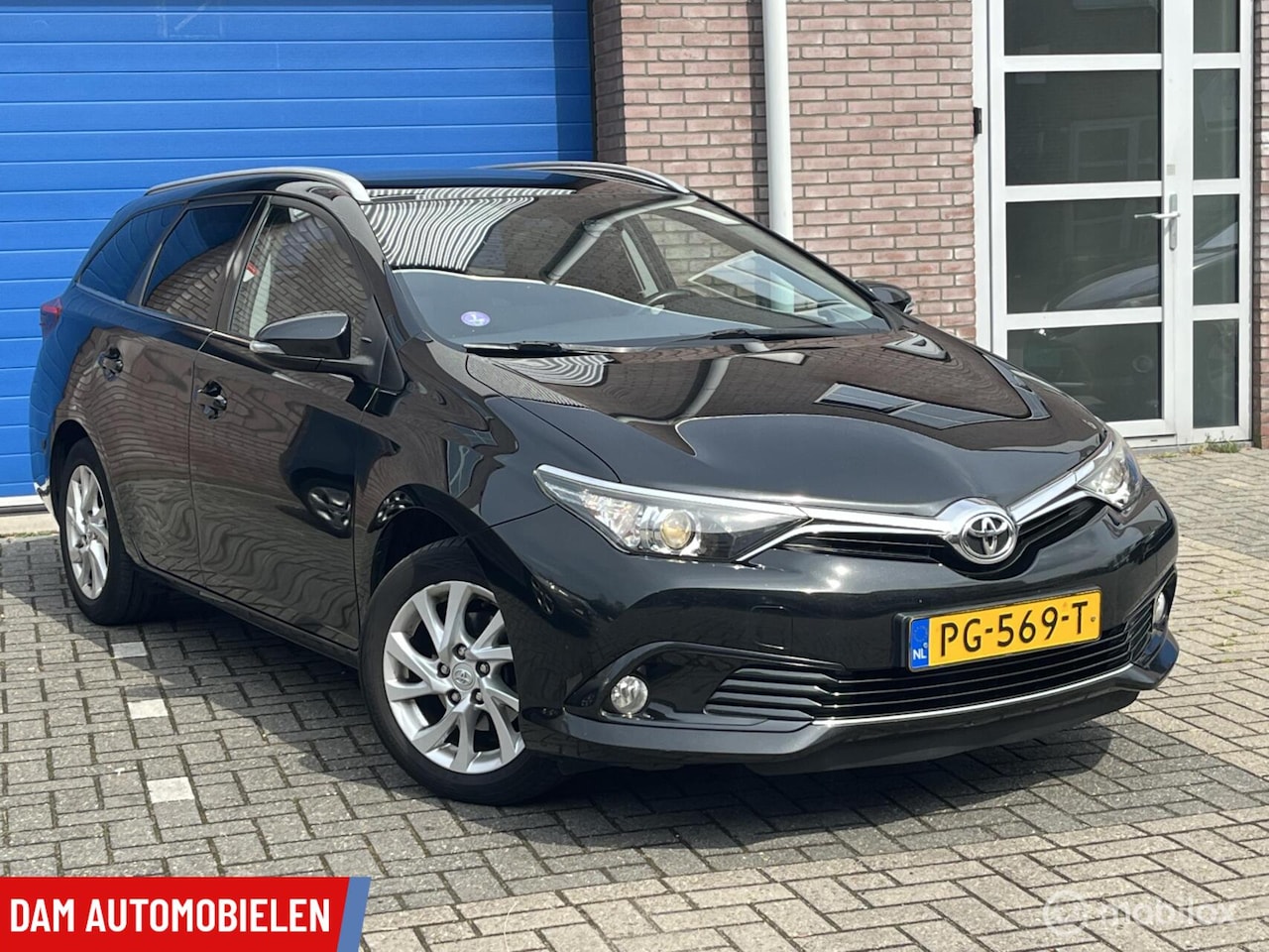 Toyota Auris Touring Sports - 1.2 BJ 2017 Pano,Navi,Camera. NL Auto NAP! - AutoWereld.nl