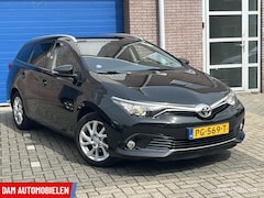 Toyota Auris Touring Sports - 1.2 BJ 2017 Pano, Navi, Camera. NL Auto NAP
