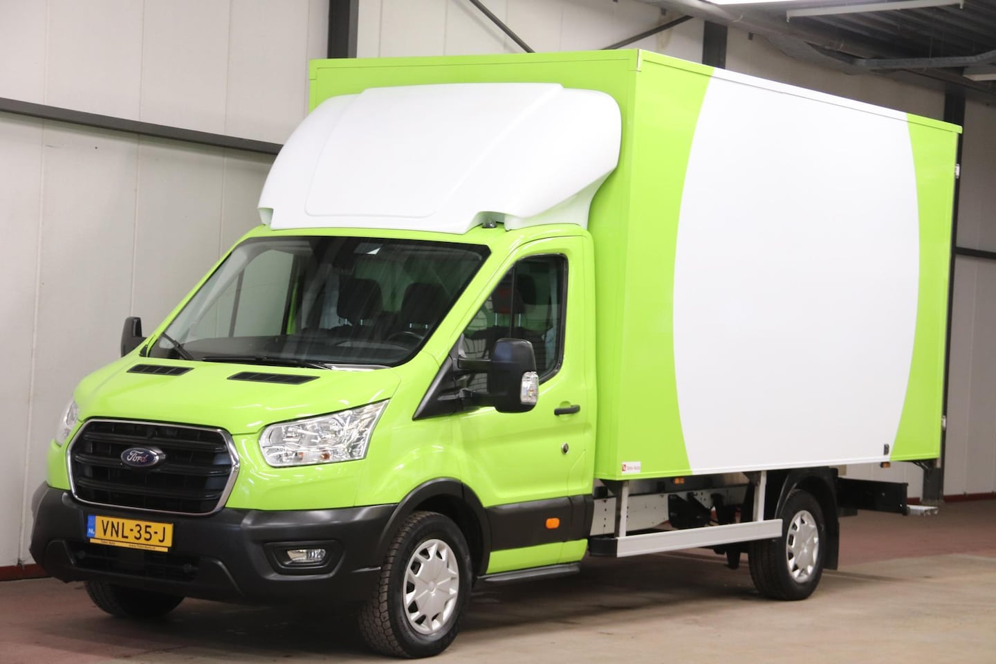 Ford Transit - 2.0 TDCI BAKWAGEN MEUBELBAK AUTOMAAT EURO 6 Ford Transit 350 2.0 TDCI BAKWAGEN MEUBELBAK A - AutoWereld.nl