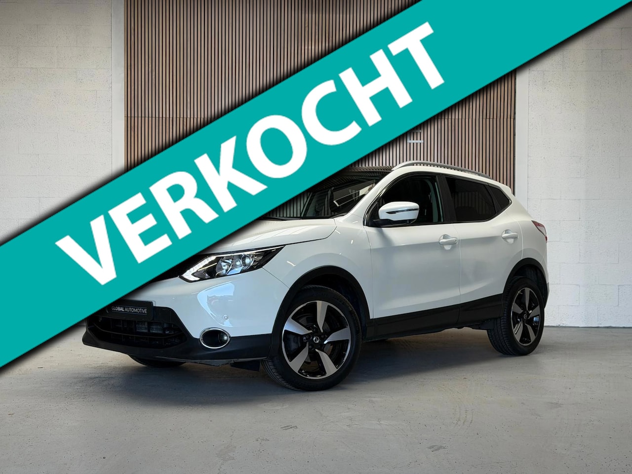 Nissan Qashqai - 1.2 Business Edition - AUTOMAAT - 18'' - PANORAMADAK - AutoWereld.nl