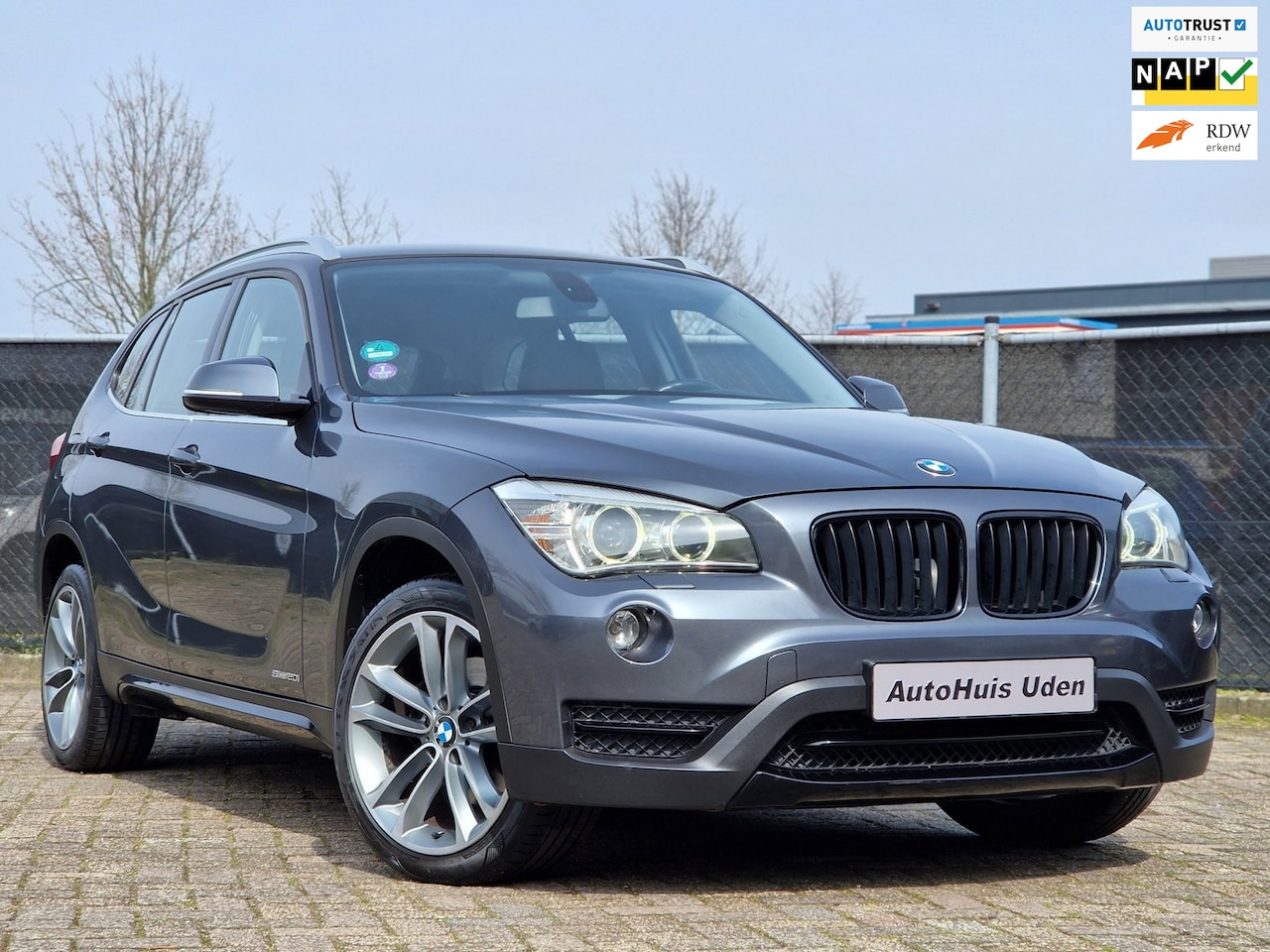 BMW X1 - SDrive20i Executive Sport*Navi*Pdc* - AutoWereld.nl