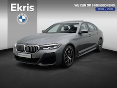 BMW 5-serie - Sedan 545e xDrive M Sportpakket | Trekhaak | Schuifdak | Sportstoelen | Active Cruise Cont