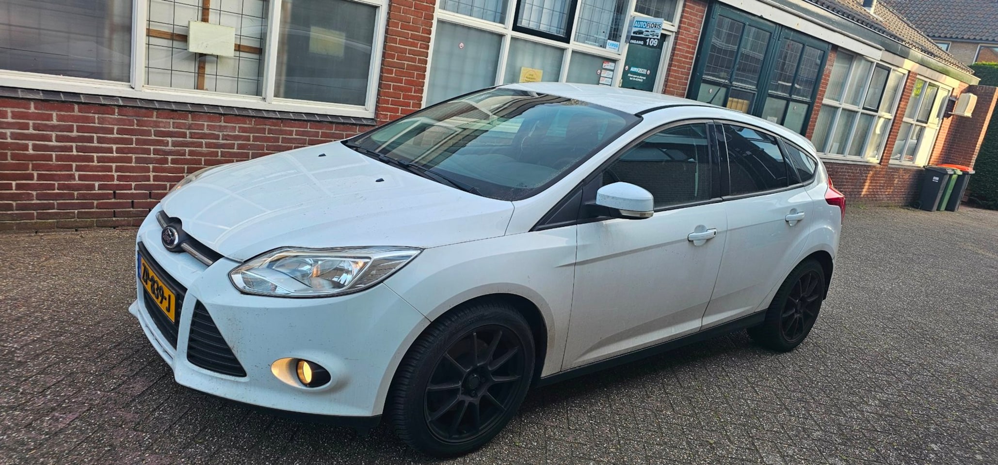 Ford Focus - 1.6 EcoBoost Titanium goed lezen - AutoWereld.nl