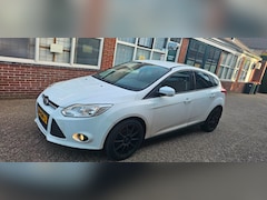 Ford Focus - 1.6 EcoBoost Titanium goed lezen