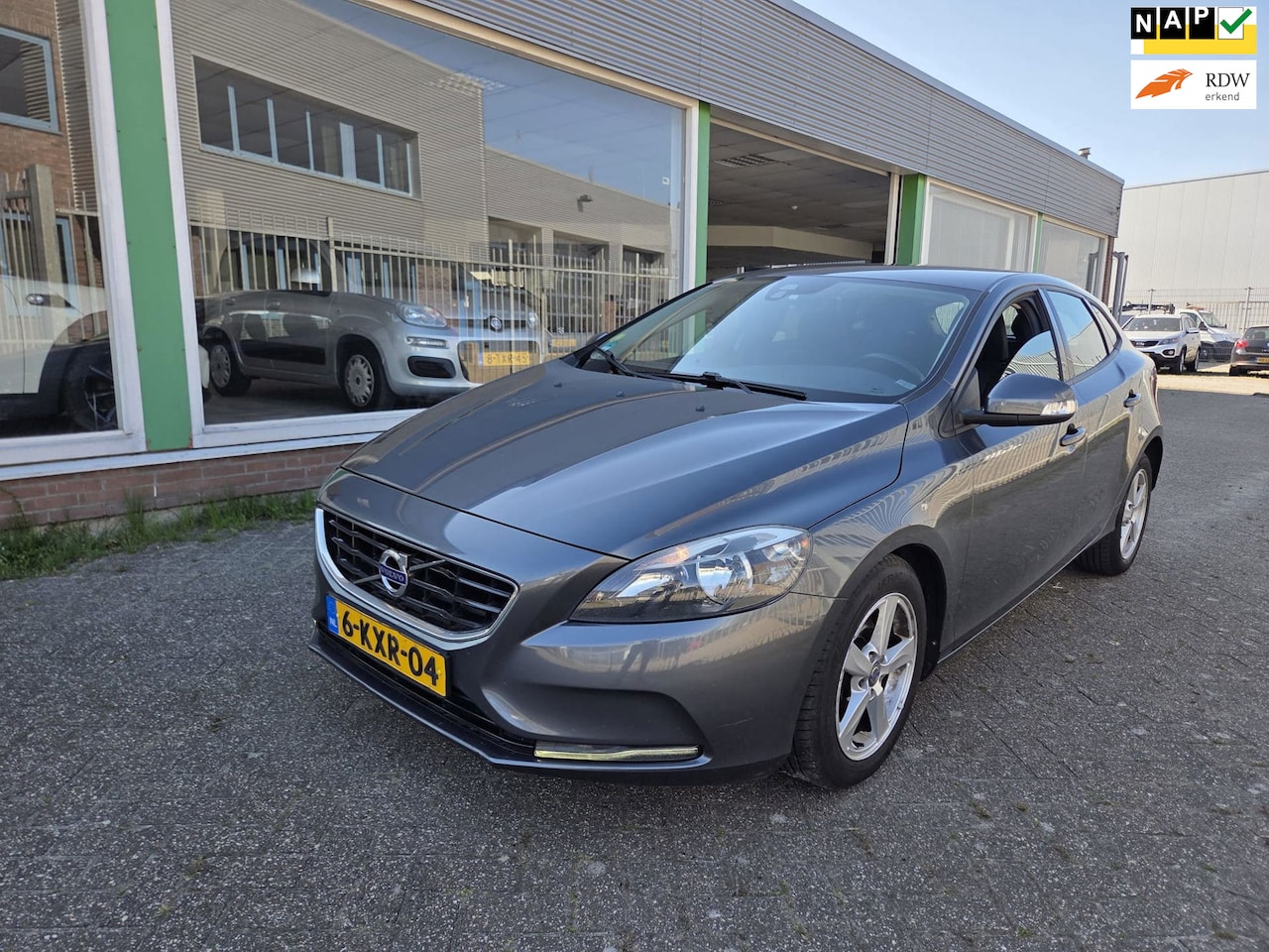 Volvo V40 - 1.6 D2 Kinetic|NAP|AIRCO|CRUISE|NAVI| - AutoWereld.nl