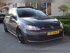 Volkswagen Golf - GTI 2.0 TSI DSG Armytrix/Pano/Keyless/Dynauido/Trekhaak/19inch