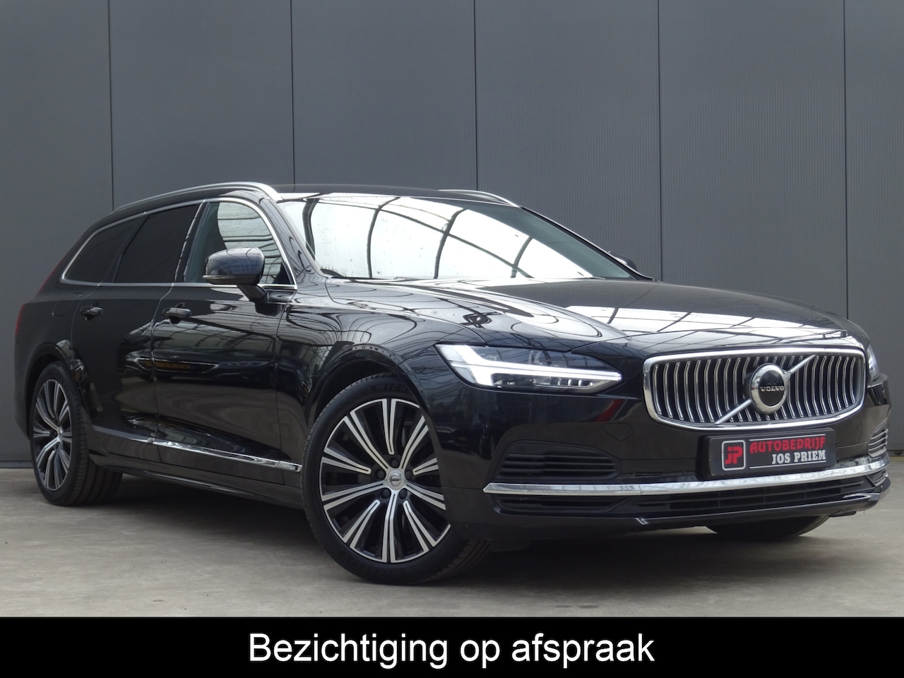 Volvo V90 - 2.0 T6 AWD R-Design * CARPLAY * 19 INCH * TREKHAAK !! - AutoWereld.nl