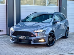 Ford Focus Wagon - 2.0 ST-3 *250PK*LEER*MEEST VOLLE