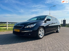 Peugeot 308 SW - 1.2 PureTech Blue Lease Executive