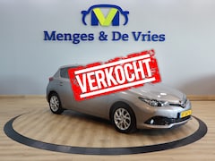 Toyota Auris - 1.8 Hybrid Now Airco | Panorama | Camera | Cruise Control | Navigatie | Isofix | NAP