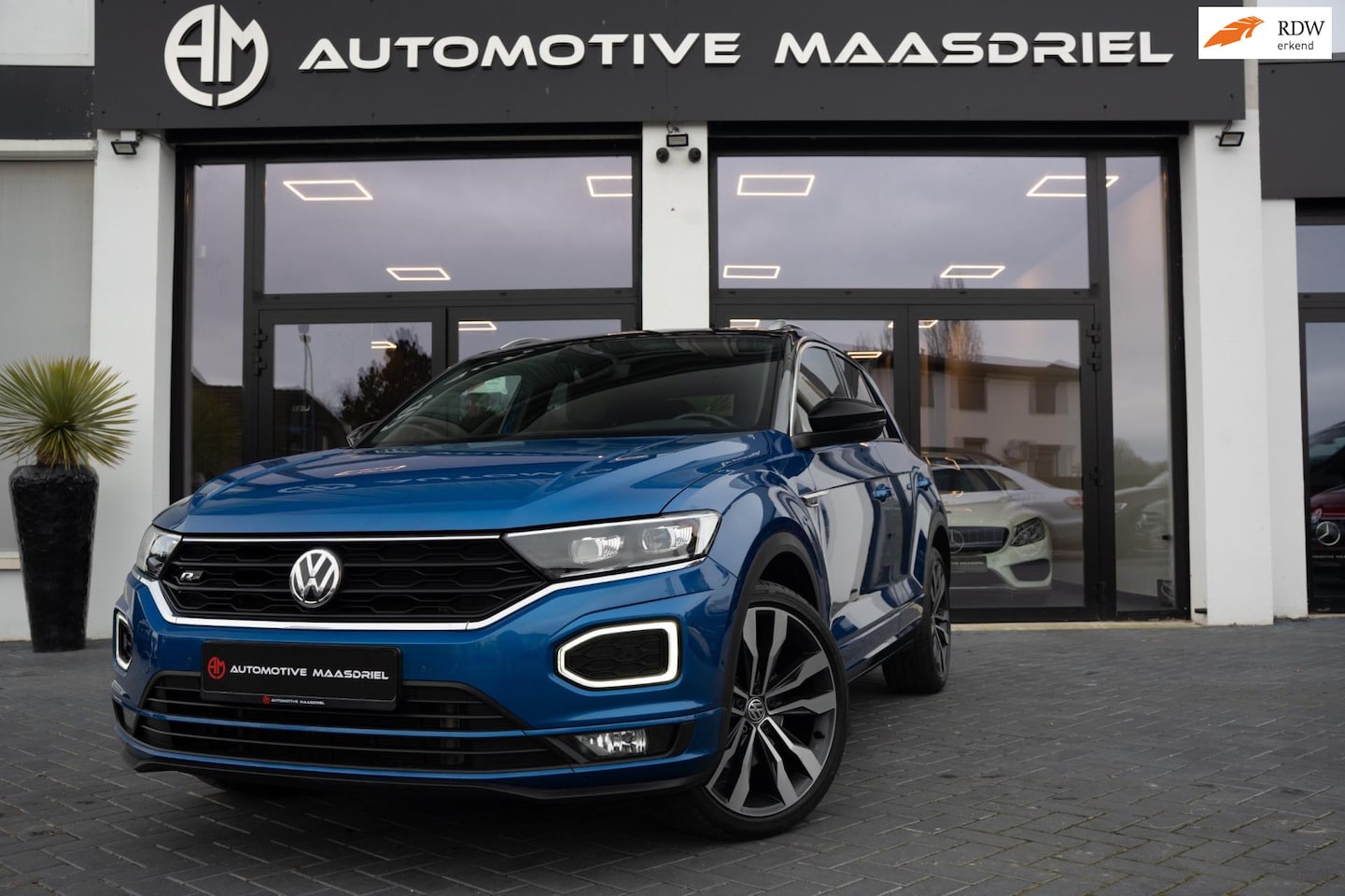 Volkswagen T-Roc - 2.0 TSI 4Motion Sport|4Motion|R-Line|Pano|Camera - AutoWereld.nl