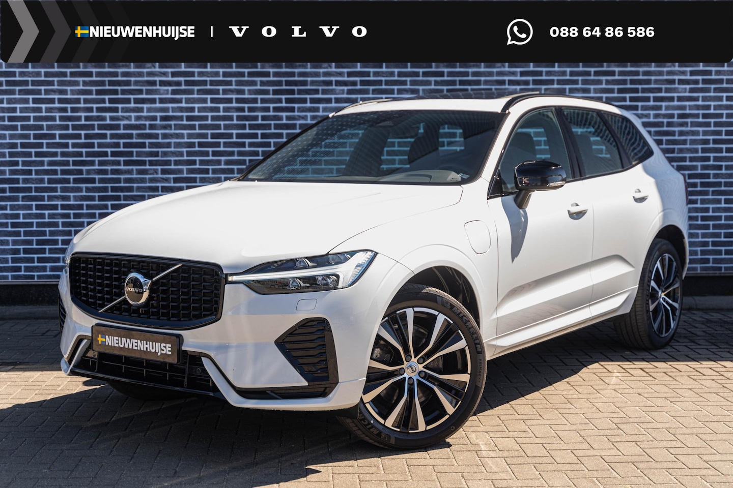 Volvo XC60 - Plug-in Hybrid T6 AWD Plus Dark | Google | Long Range | Trekhaak | Panoramadak | Adaptieve - AutoWereld.nl