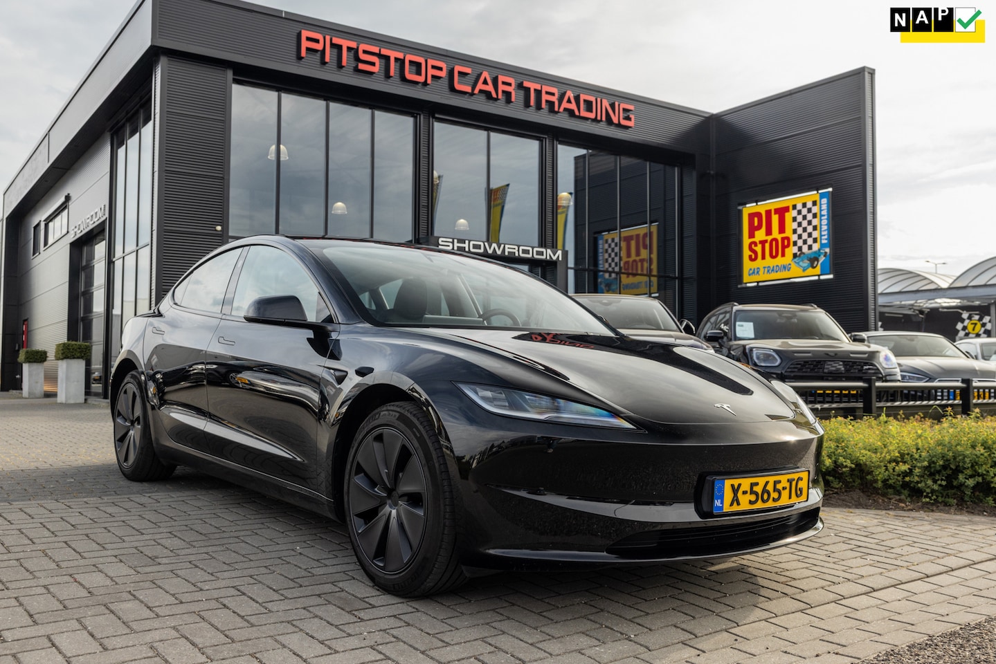 Tesla Model 3 - RWD 60kWh RWD 60 kWh, 283 PK, Camera, NL auto, BTW auto! - AutoWereld.nl