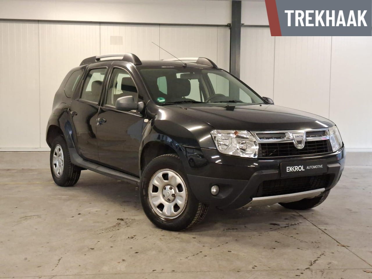 Dacia Duster - 1.6 Lauréate 2wd 1.6 Lauréate 2wd ( Airconditioning / Trekhaak ) - AutoWereld.nl