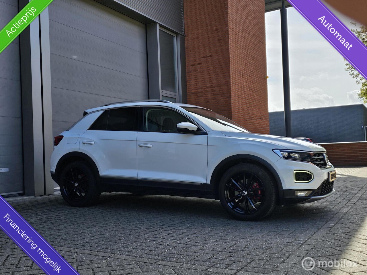 Volkswagen T-Roc - 1.5 TSI DSG Automaat Sport Pano - AutoWereld.nl