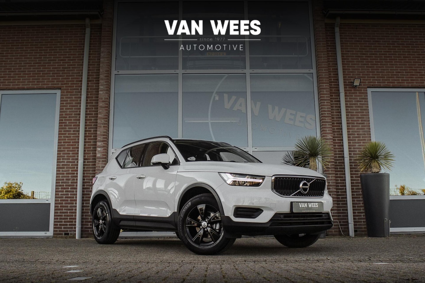 Volvo XC40 - 1.5 T2 Momentum Core | 1e eigenaar | NL auto | Navigatie | Cruise control | Bluetooth | LE - AutoWereld.nl