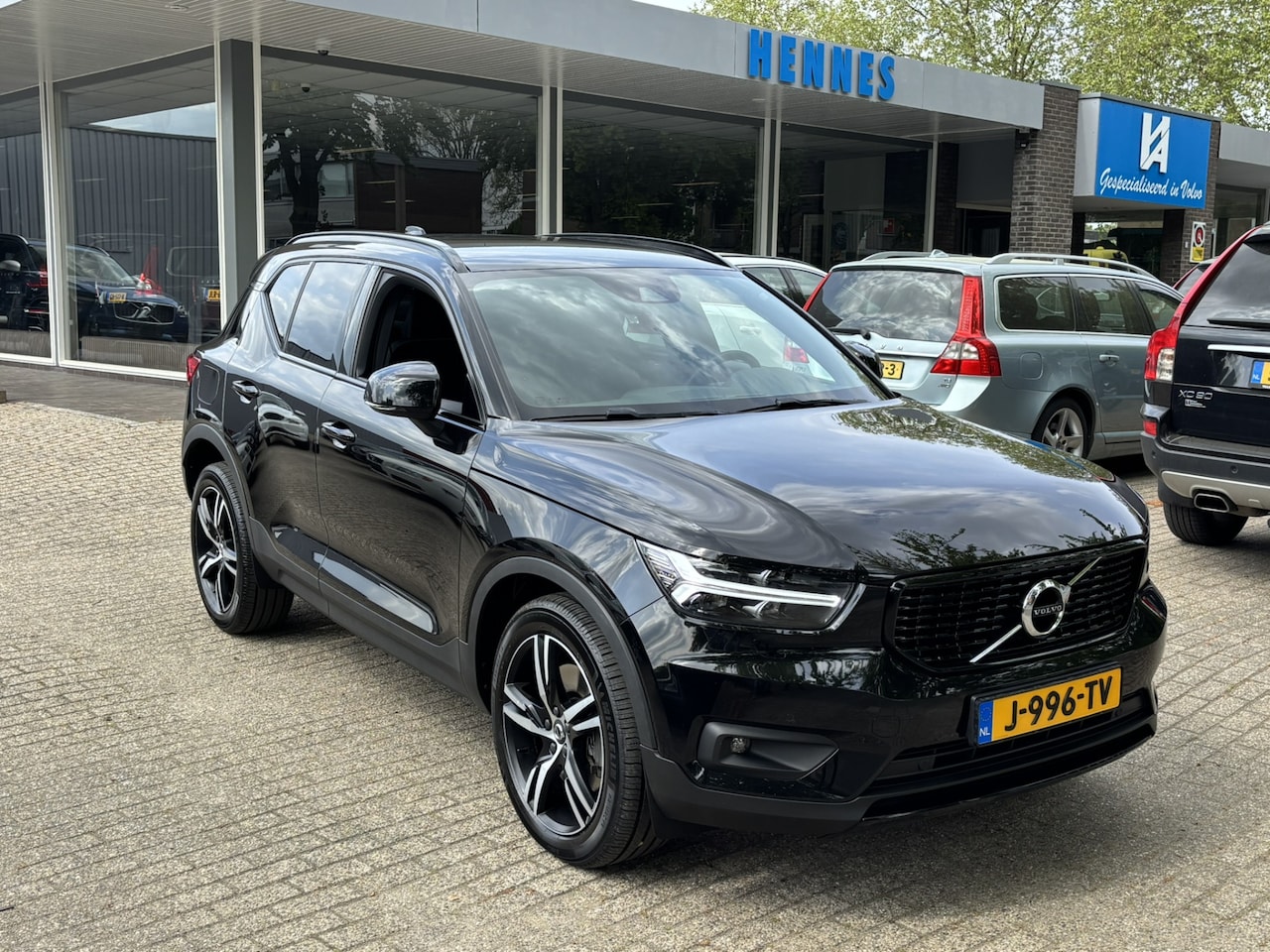Volvo XC40 - T5 261pk Recharge R-Design Keyless Pilot Assist Standkachel - AutoWereld.nl