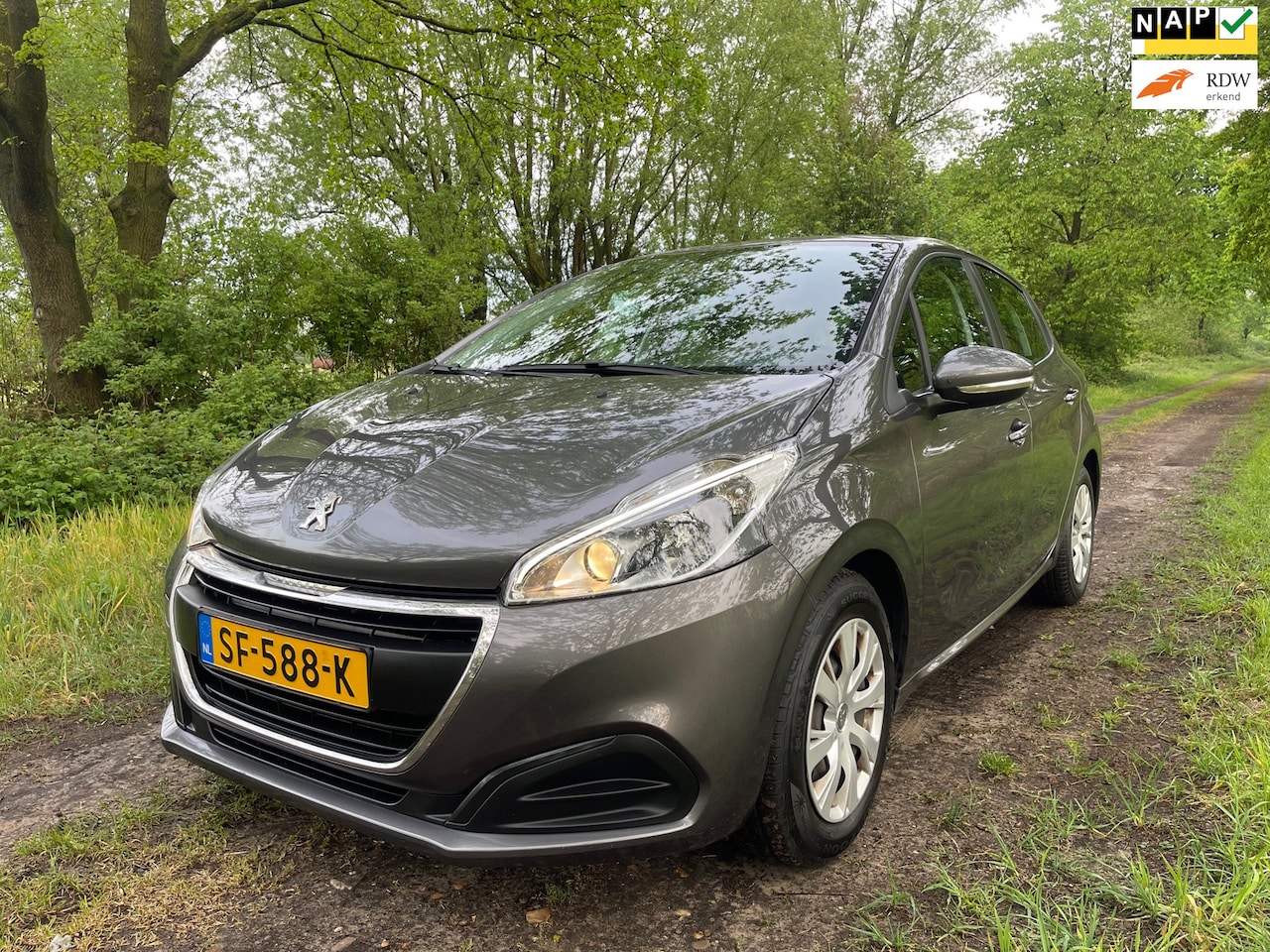 Peugeot 208 - 1.2 PureTech Active 2e EIG! /Navi/Cruise/Airco/NAP! - AutoWereld.nl
