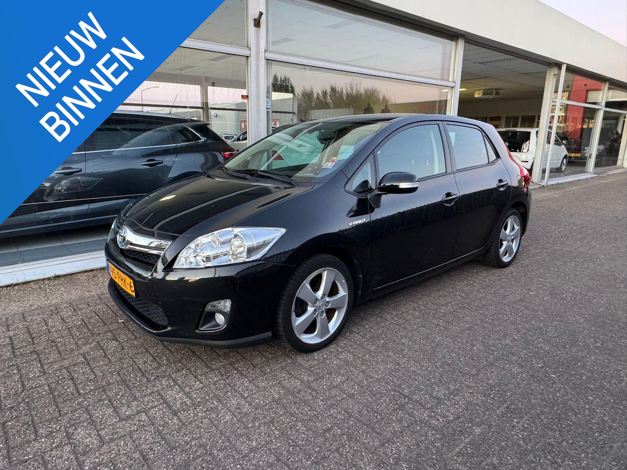 Toyota Auris - 1.8 Full Hybrid Executive | 2e eigenaar | Hybride | Automaat | Airco | Elektrische ramen | - AutoWereld.nl