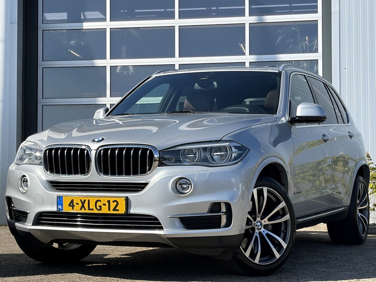 BMW X5 - xDrive35i High Executive 306pk | 7-persoons | Elektrisch glazen panorama-dak | LED koplamp - AutoWereld.nl