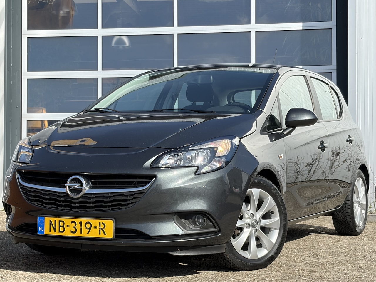Opel Corsa - 1.4 Edition 90pk LPG | Airco | Bluetooth | Cruise control | Isofix bevestiging voor kinder - AutoWereld.nl