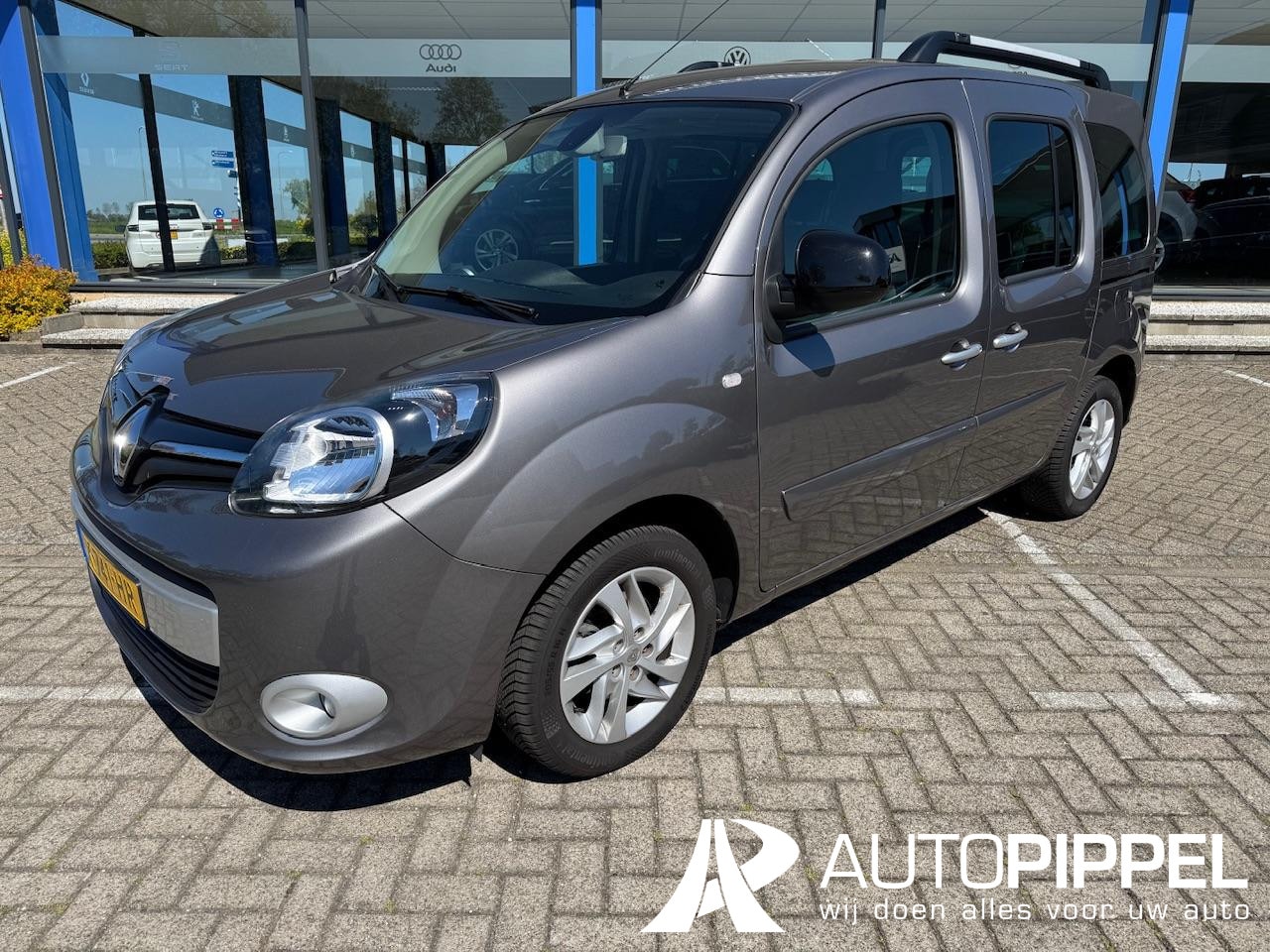 Renault Kangoo Family - 1.2 TCe | Rolstoelauto | Airco | navi | weinig km! - AutoWereld.nl