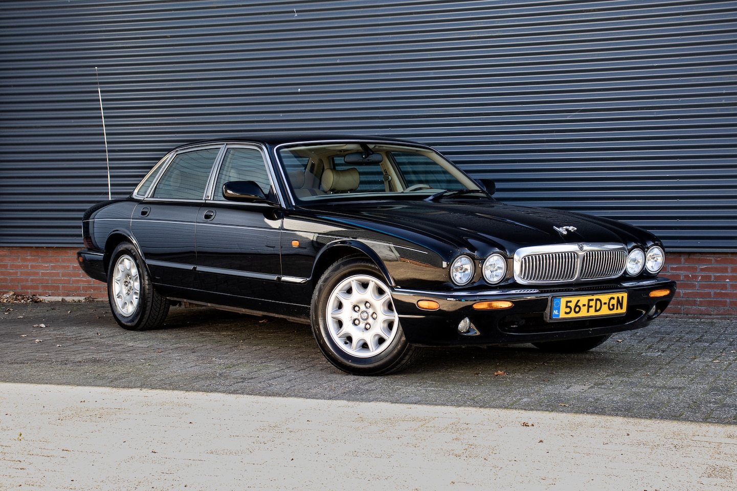 Jaguar Sovereign - XJ 4.0 V8 - AutoWereld.nl