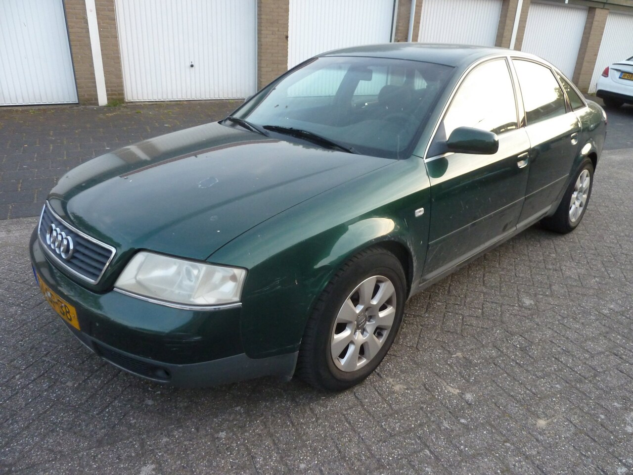 Audi A6 Limousine - 2.4 5V Advance - AutoWereld.nl