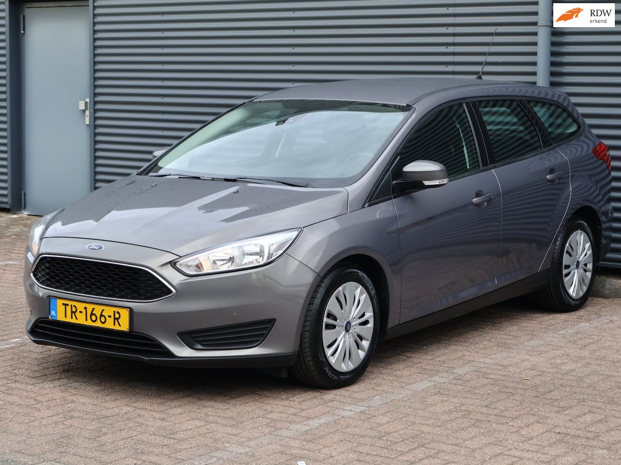 Ford Focus Wagon - 1.0 Titanium|Carplay|Camera|Navi - AutoWereld.nl