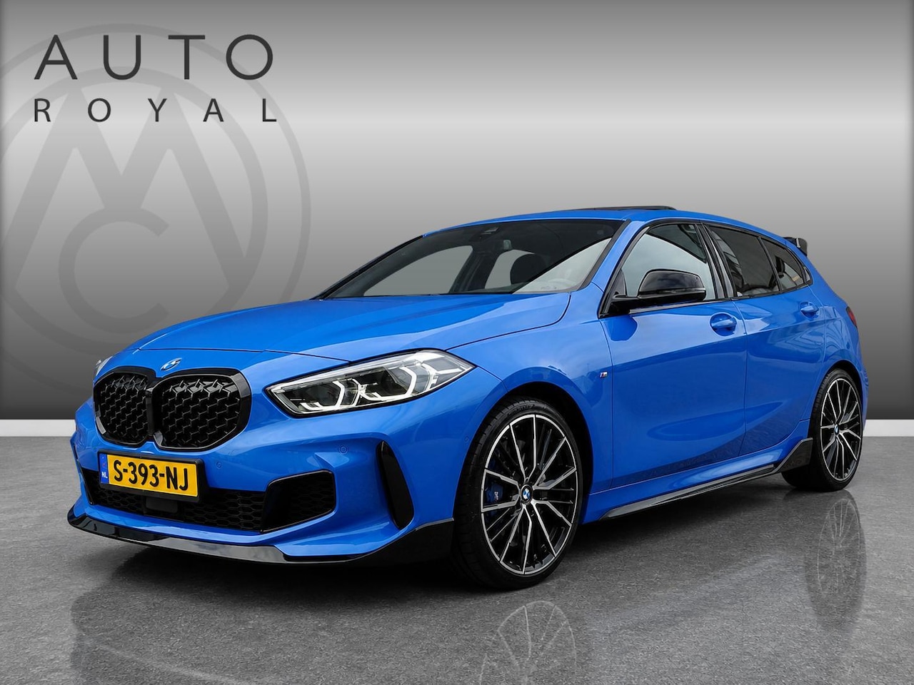 BMW 1-serie - M135i xDrive High Executive PANORAMADAK|HARMAN/KARDON|DODEHOEK DETECTIE|ACHTERUIT RIJ CAME - AutoWereld.nl