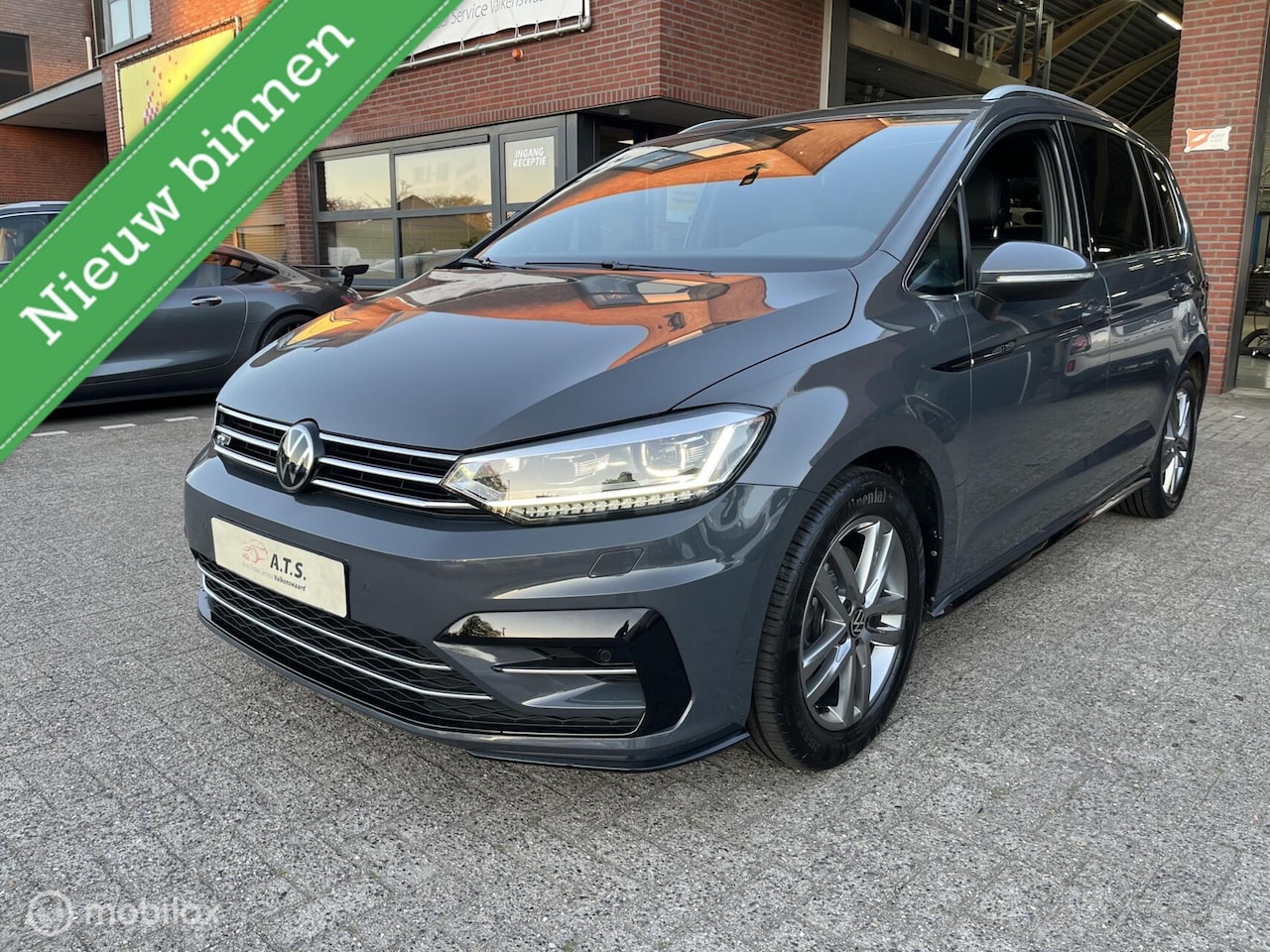 Volkswagen Touran - 1.5 TSI R-LINE*PANO-DAK*ACC*LED*LEDER*NAVI* - AutoWereld.nl