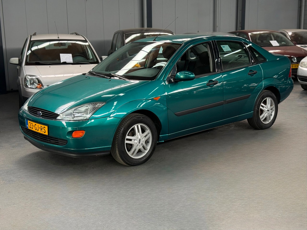 Ford Focus - 1.6-16V Ghia Automaat Nieuwe APK NAP - AutoWereld.nl