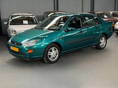 Ford Focus - 1.6-16V Ghia Automaat Nieuwe APK NAP