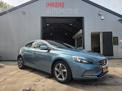 Volvo V40 - 1.6 T3 Momentum Pano | Camera | Keyless |