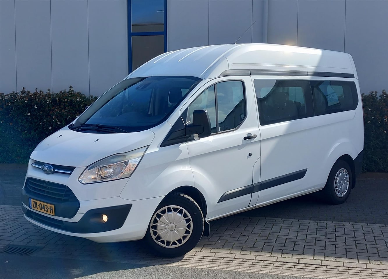 Ford Transit Custom - 310 L2H3 92KW Trend Airco 9 Persoons - AutoWereld.nl