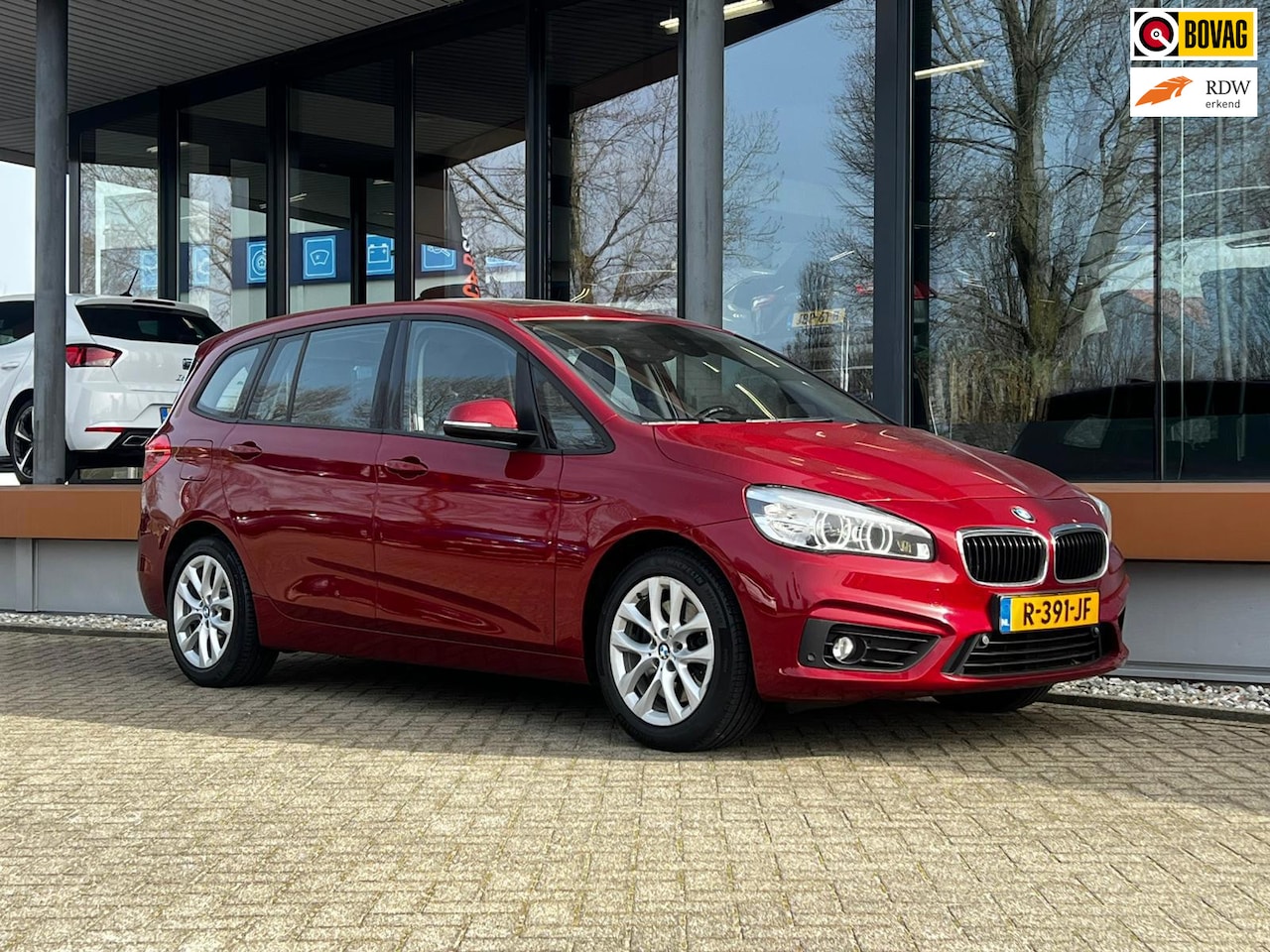 BMW 2-serie Gran Tourer - 220i M Sport Automaat - AutoWereld.nl