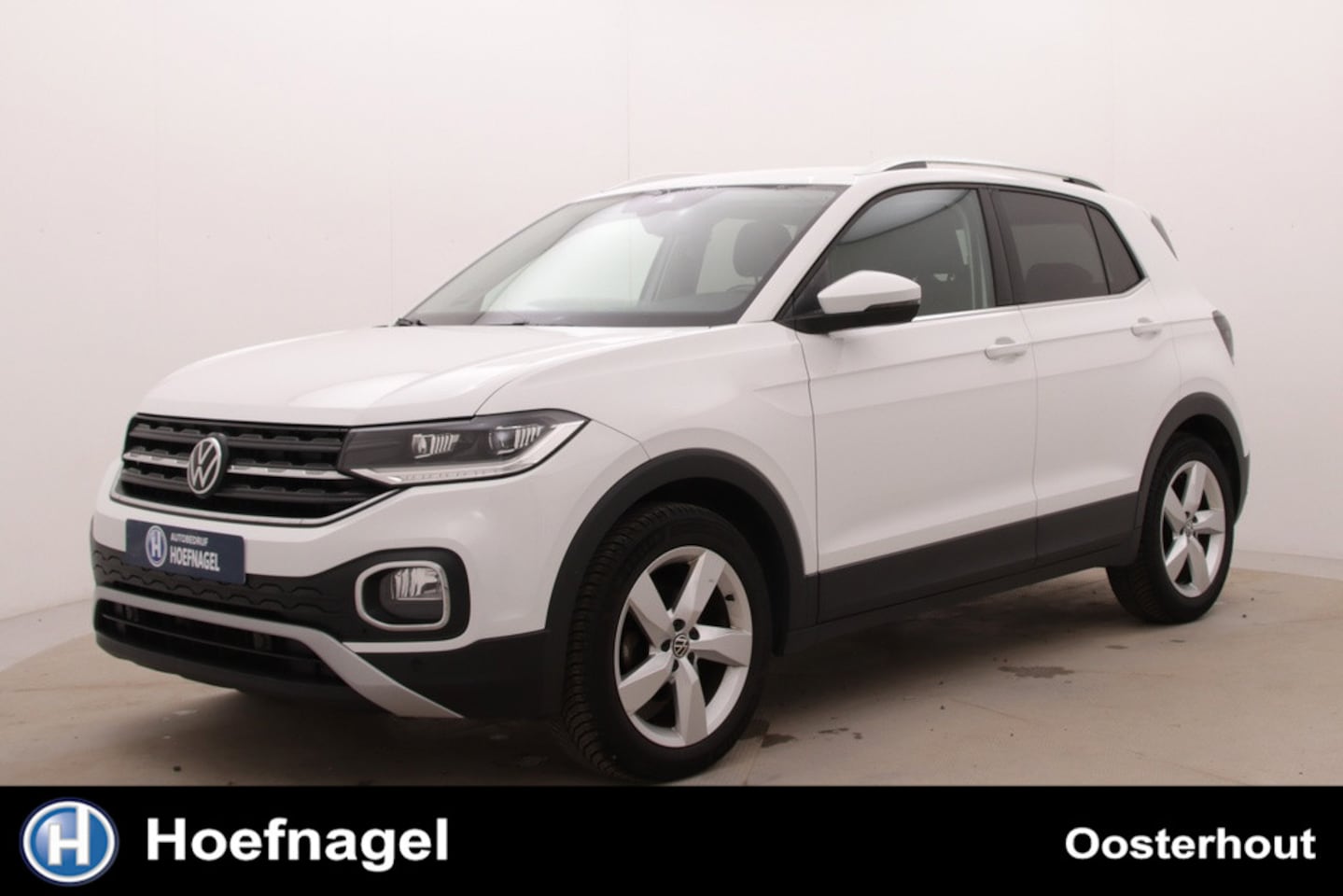 Volkswagen T-Cross - 1.5 Style Automaat | Adaptive cruise | Stoelverwarming | CarPlay | Camera | Trekhaak - AutoWereld.nl