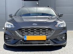 Ford Focus Wagon - 1.0 EcoBoost Titanium X Business ST-LINE BUSINESS 125PK 1.0 ECOBOOST AUTOMAAT, TREKHAAK, CARPLAY