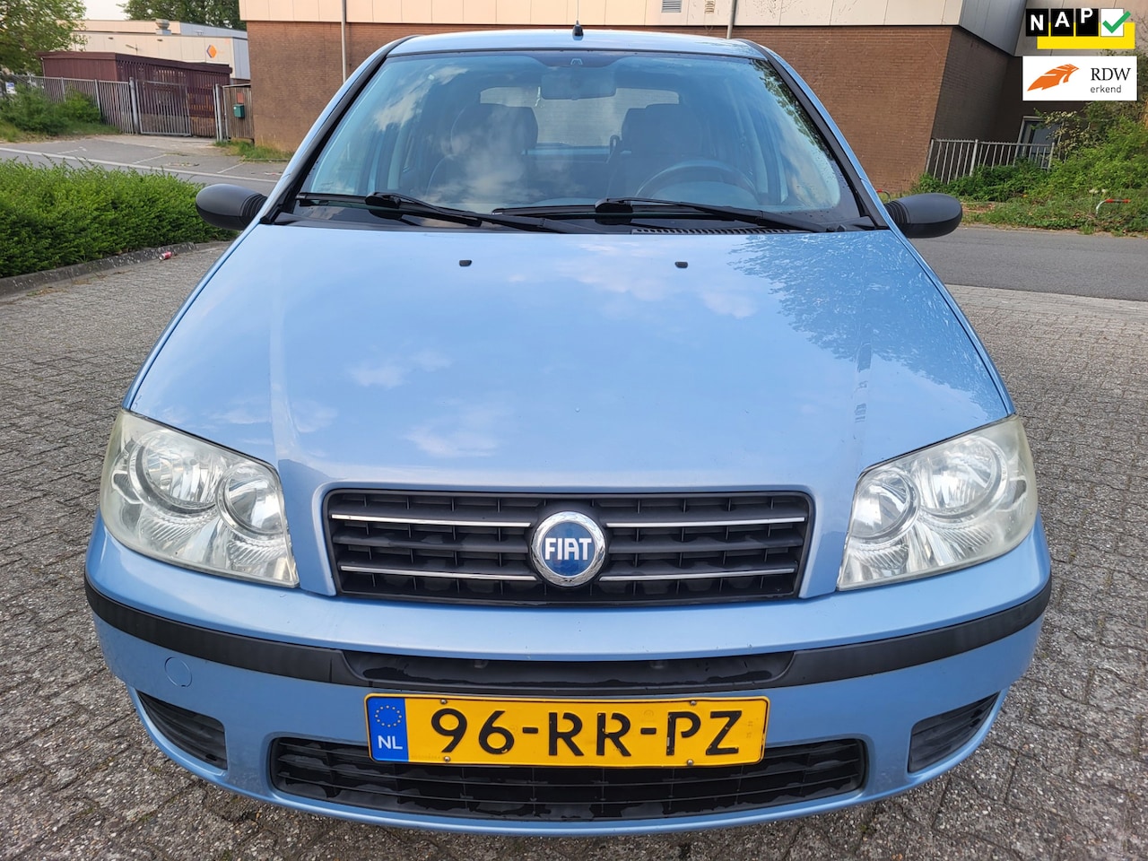 Fiat Punto - 1.2 APK 13-3-2027 167dkm NW banden - AutoWereld.nl