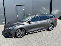 Ford Focus Wagon - 1.0 EcoBoost Titanium X Business ST-LINE BUSINESS 125PK 1.0 ECOBOOST AUTOMAAT, TREKHAAK, CARPLAY