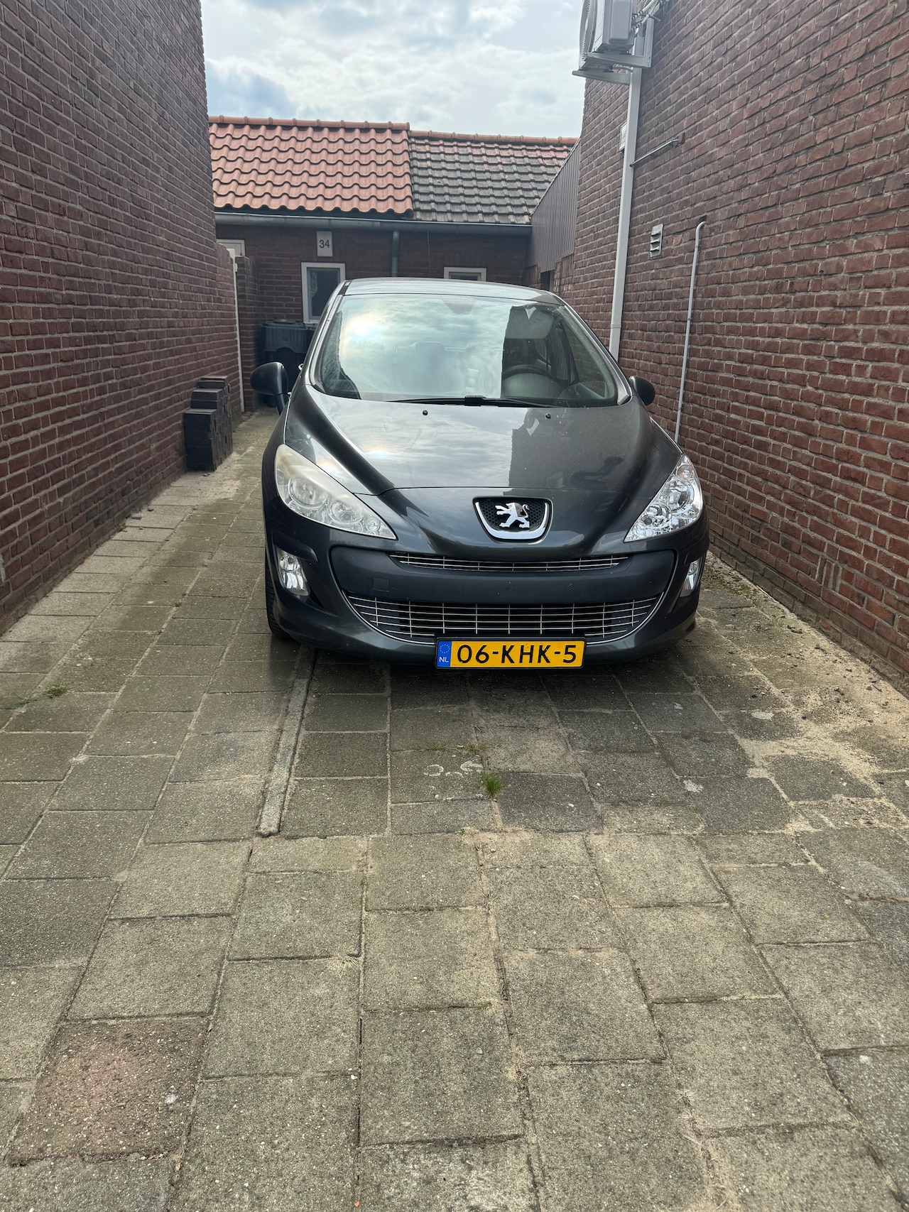 Peugeot 308 - 1.6 VTi XS + cruise control+ climate control + lederen bekleding & 4 nieuwe all season banden - AutoWereld.nl