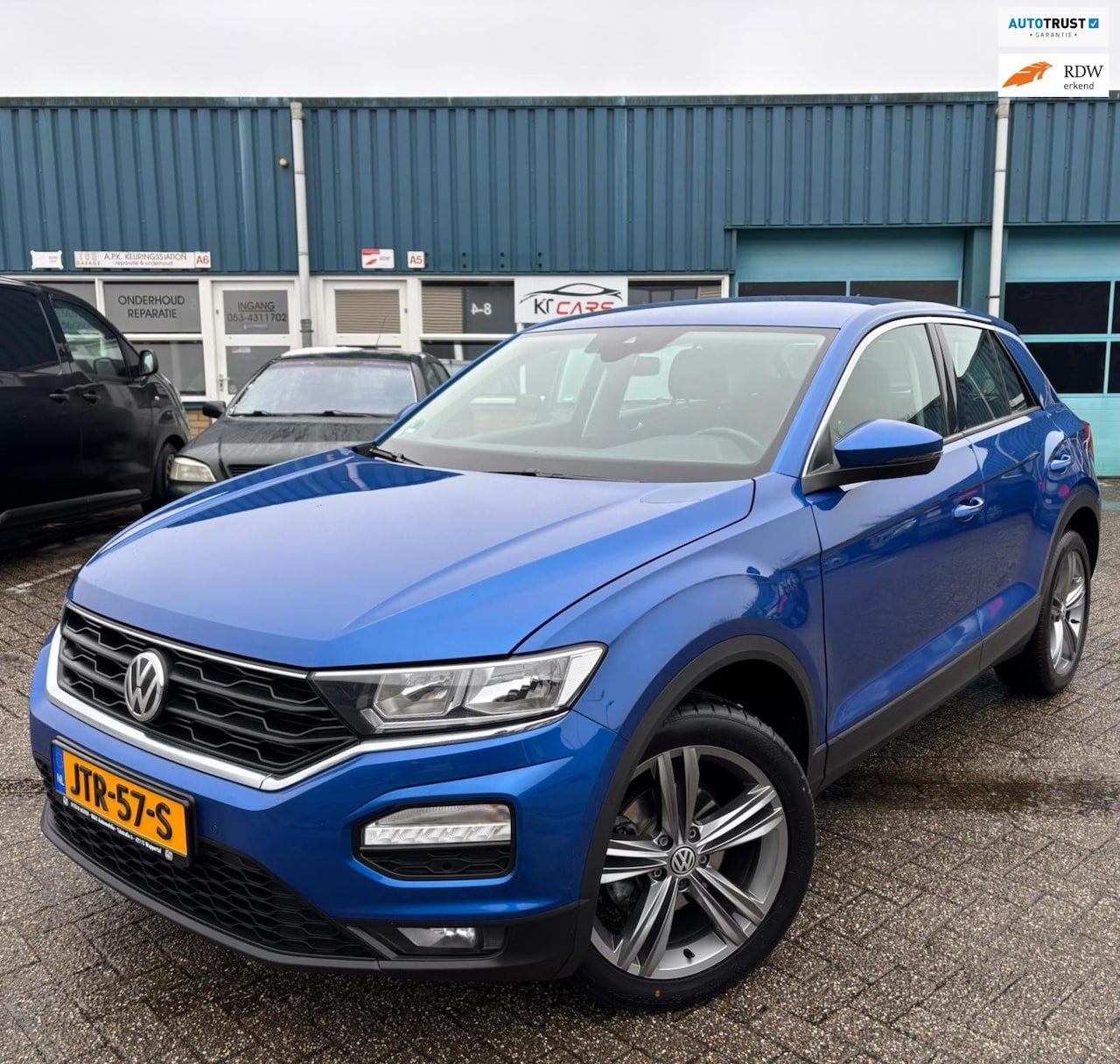 Volkswagen T-Roc - 1.0 TSI Style | Carplay | Stoelverwarming | Climate | Navi | LM Velgen | Dealer onderhoude - AutoWereld.nl