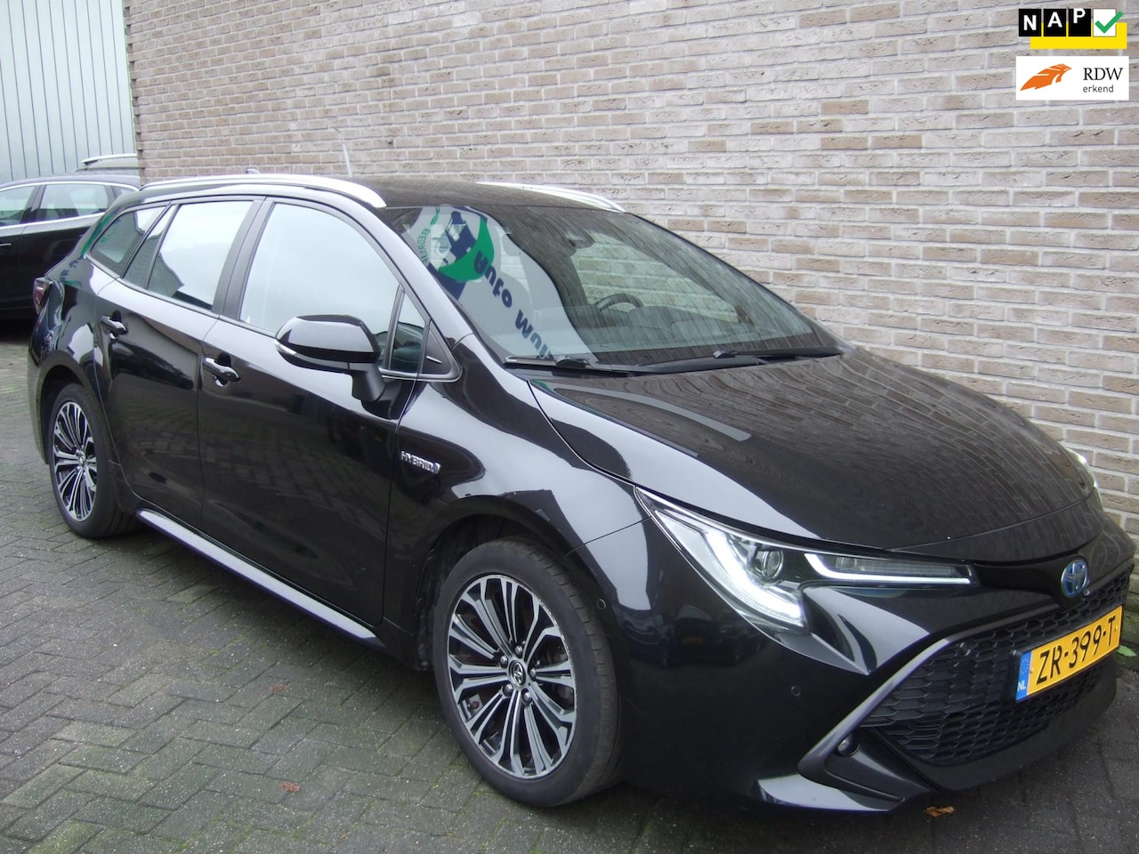 Toyota Corolla Touring Sports - 1.8 Hybrid Style - 1e eig! - Trekhaak - - AutoWereld.nl