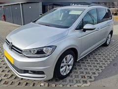 Volkswagen Touran - 1.4 TSI Connected Series 7p