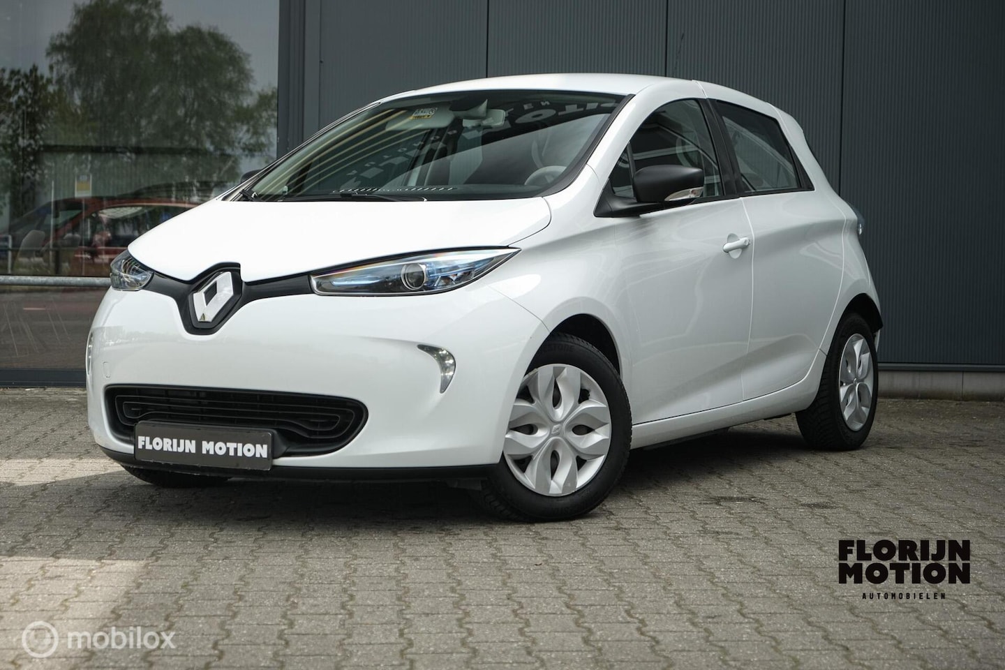 Renault Zoe - Q90 Life Quickcharge 41 kWh | Koopaccu | Navi | Cruise | LED | Clima | Voorklimatisering | - AutoWereld.nl