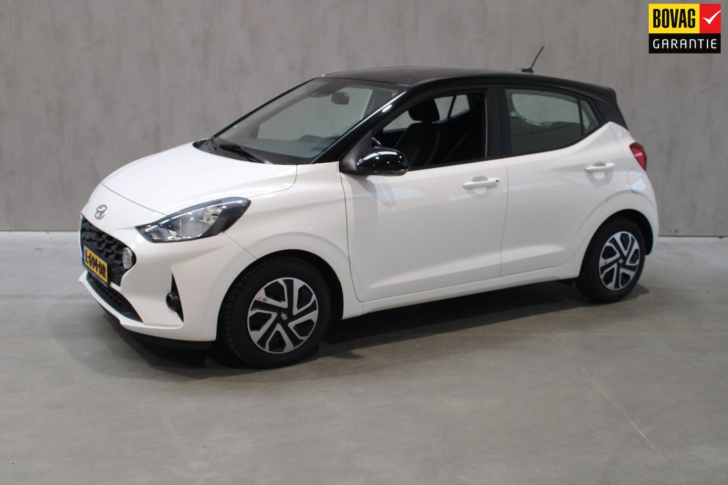 Hyundai i10 - 1.0 Comfort Cruise controle/PDC/Carplay prijs is rijklaar 12 maanden bovag garantie - AutoWereld.nl
